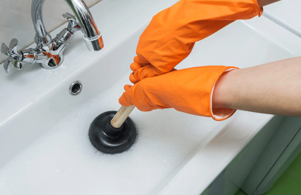 Plunging sink to avoid using chemicals